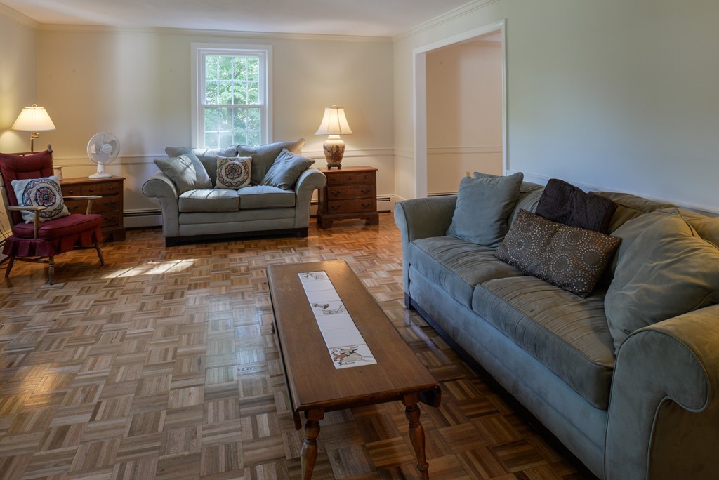 4 Thaxton Road Beverly, MA 01915 - Photo 4 of 23 Gallery Image 4