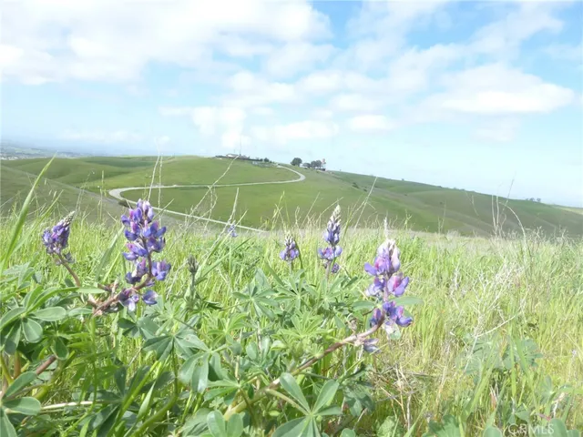 $525,000 | 0 Yosemite Place, Paso Robles, CA 93446