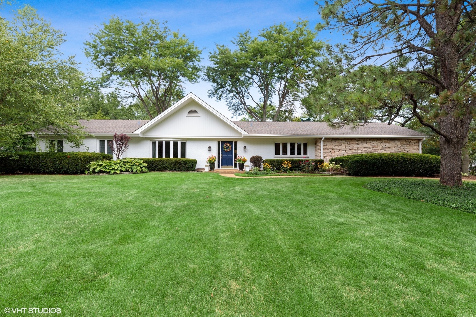 1052 Inverlieth Road Lake Forest, IL 60045 - Photo 1 of 28