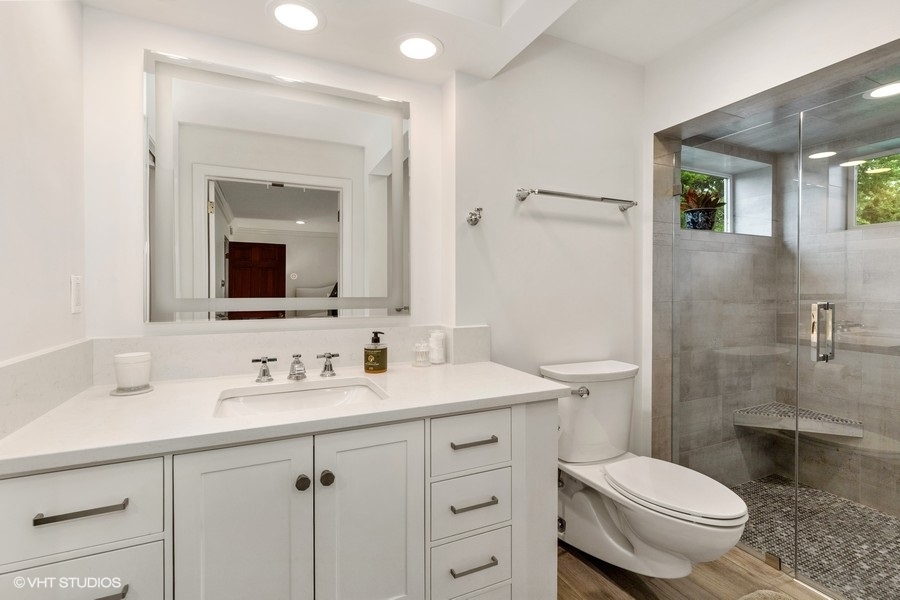 1052 Inverlieth Road Lake Forest, IL 60045 - Photo 14 of 28