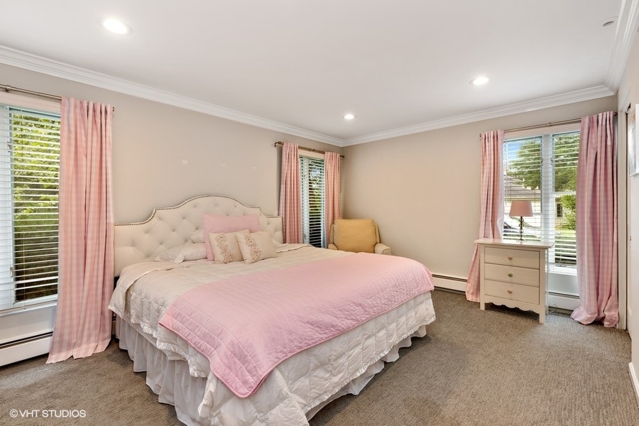1052 Inverlieth Road Lake Forest, IL 60045 - Photo 17 of 28
