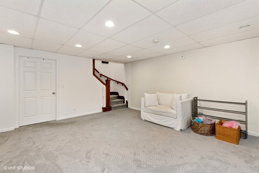 1052 Inverlieth Road Lake Forest, IL 60045 - Photo 19 of 28