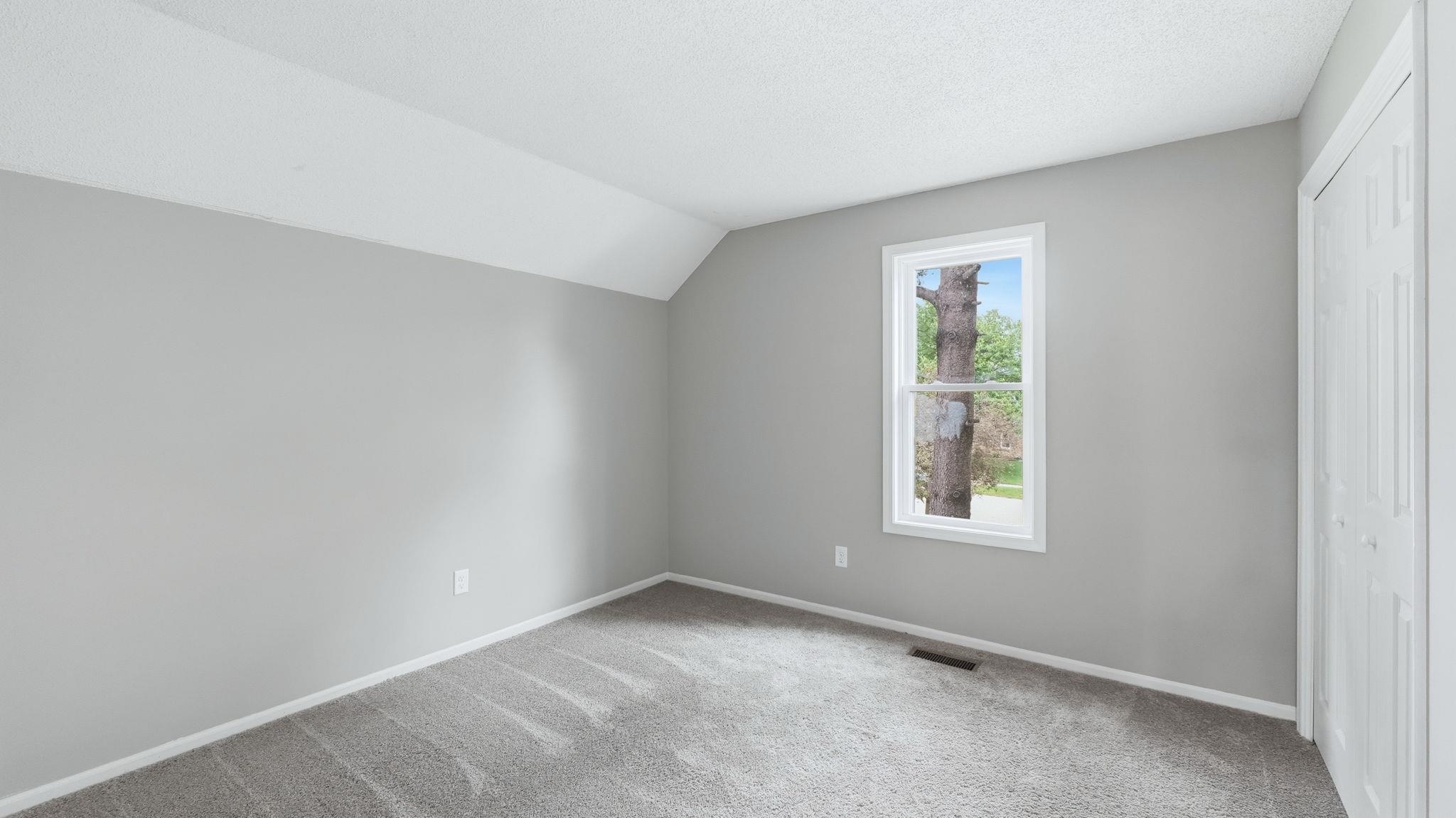 5920 Tomahawk Trail Fort Wayne, IN 46804 - Photo 23 of 32