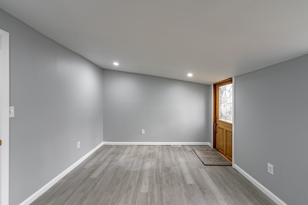 76 Pioneer Way Springfield, MA 01119 - Photo 10 of 14 Gallery Image 10