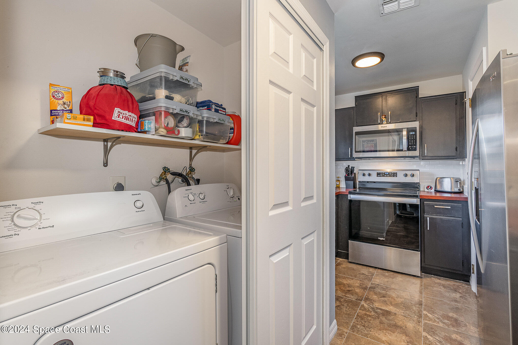280 Spring Drive, Unit 4 Merritt Island, FL 32953 - Photo 14 of 32 Laundry room