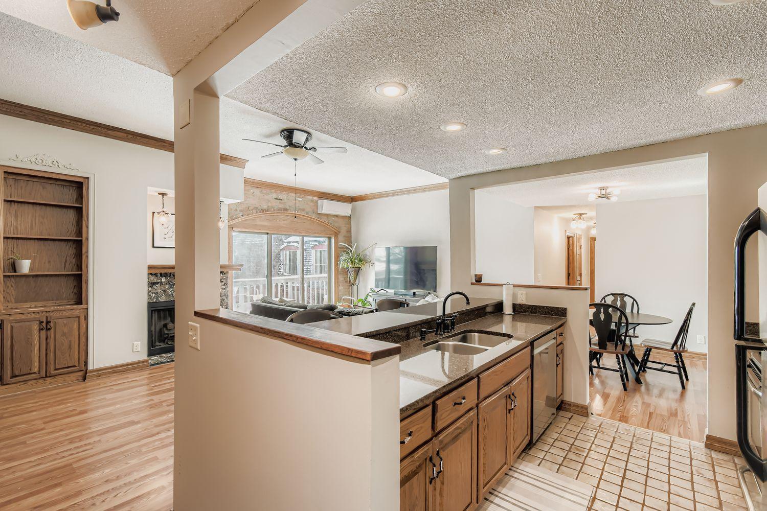 108 3rd Street South, Unit 108 Stillwater, MN 55082 - Photo 7 of 33