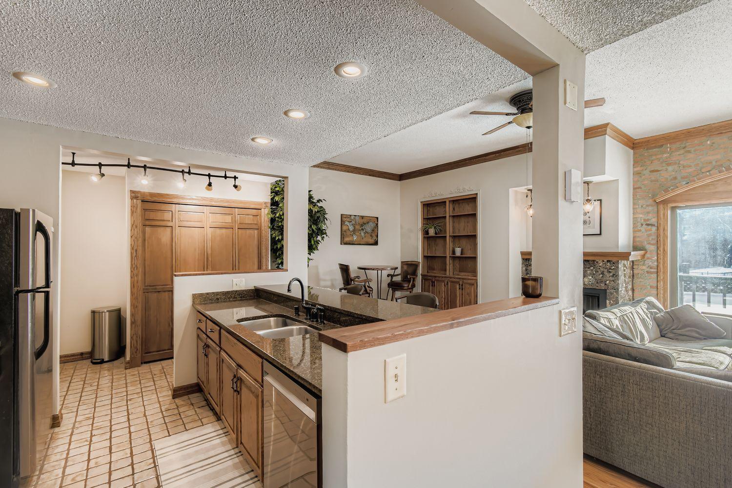 108 3rd Street South, Unit 108 Stillwater, MN 55082 - Photo 9 of 33