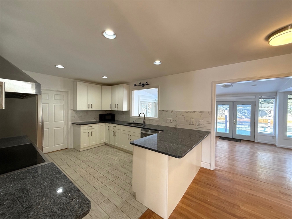 36 Chestnut Avenue Braintree, MA 02184 - Photo 5 of 19