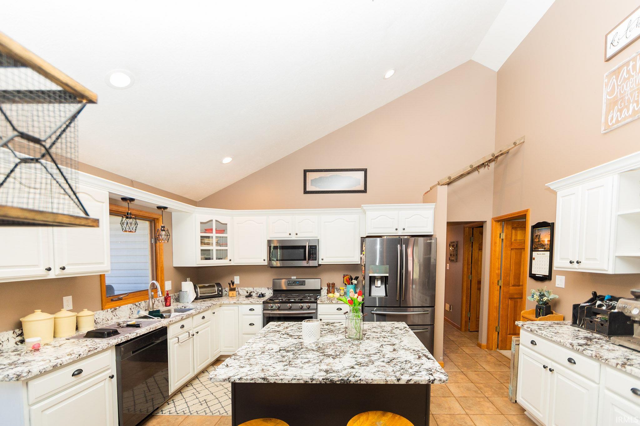 6201 North Viking Ridge Road Bloomington, IN 47408 - Photo 10 of 34 Gallery Image 10