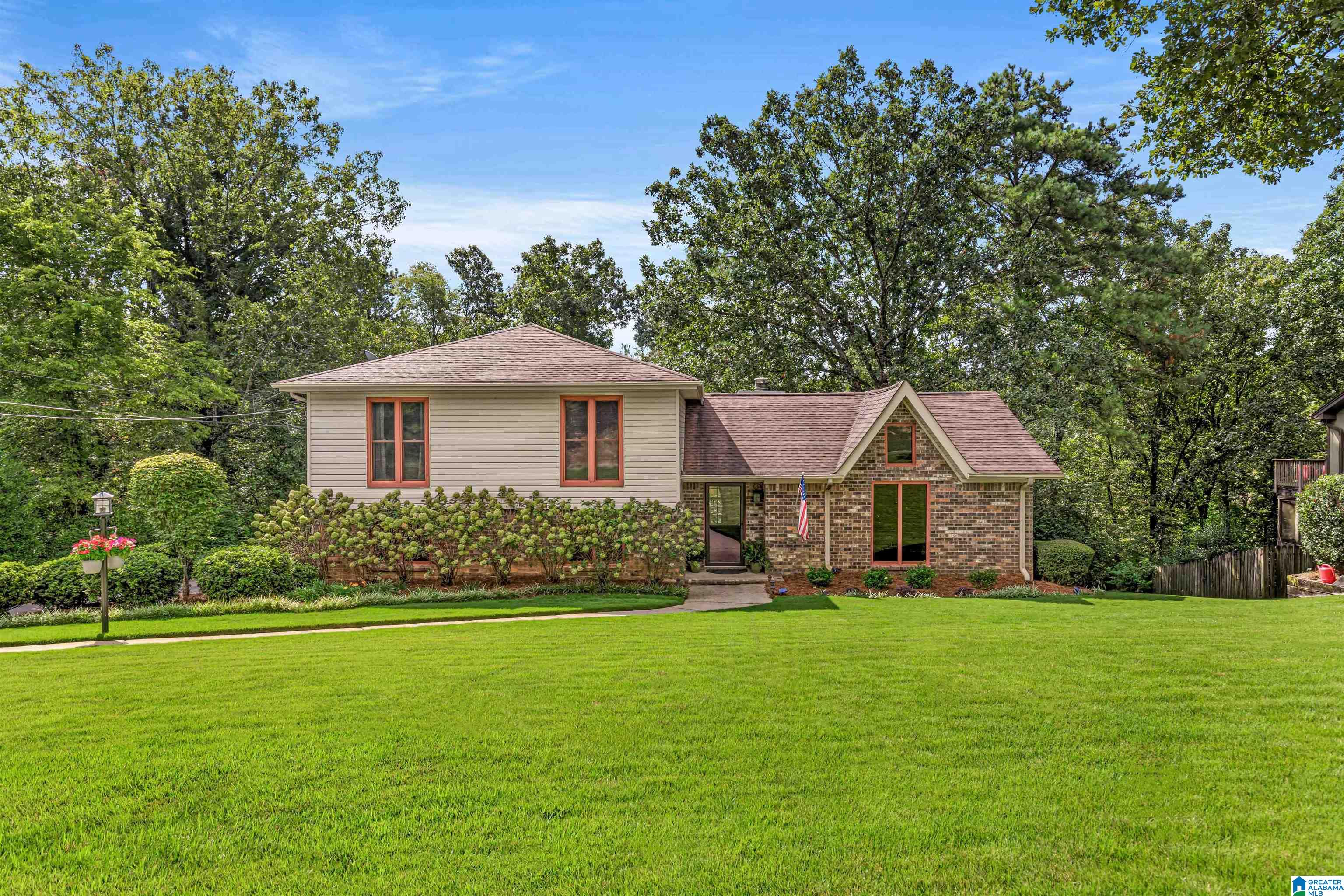 4621 Burningtree Lane Pelham, AL 35124 - Photo 2 of 36
