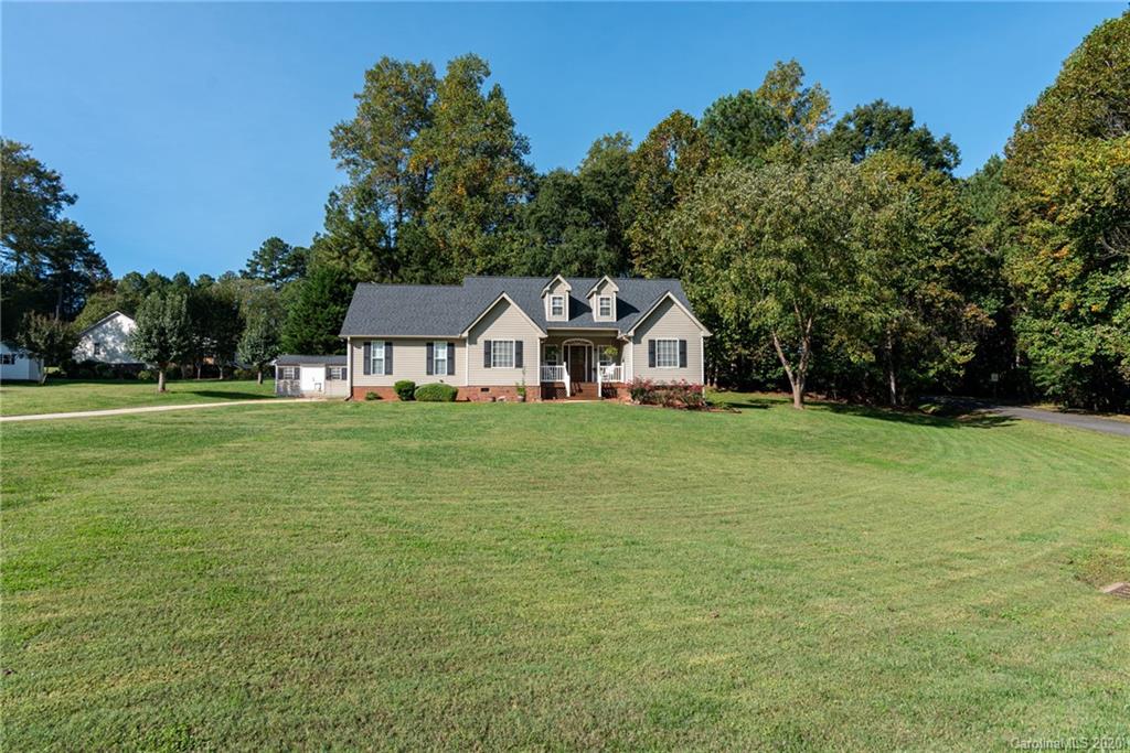 2153 Cardinal Loop Stanley, NC 28164 - Photo 1 of 35 Gallery Image 1