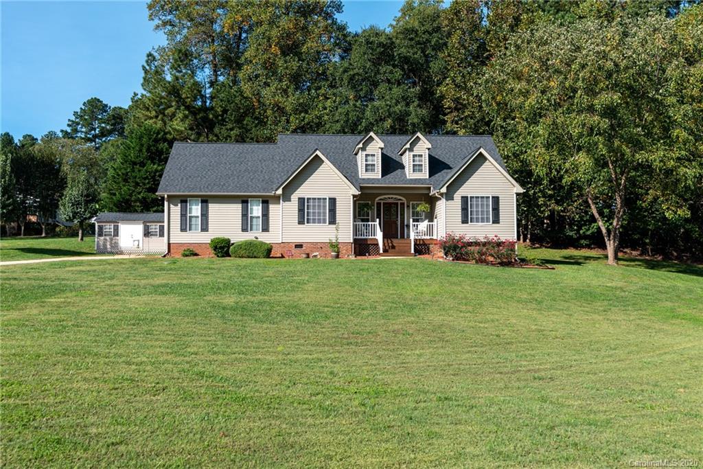2153 Cardinal Loop Stanley, NC 28164 - Photo 2 of 35 Gallery Image 2