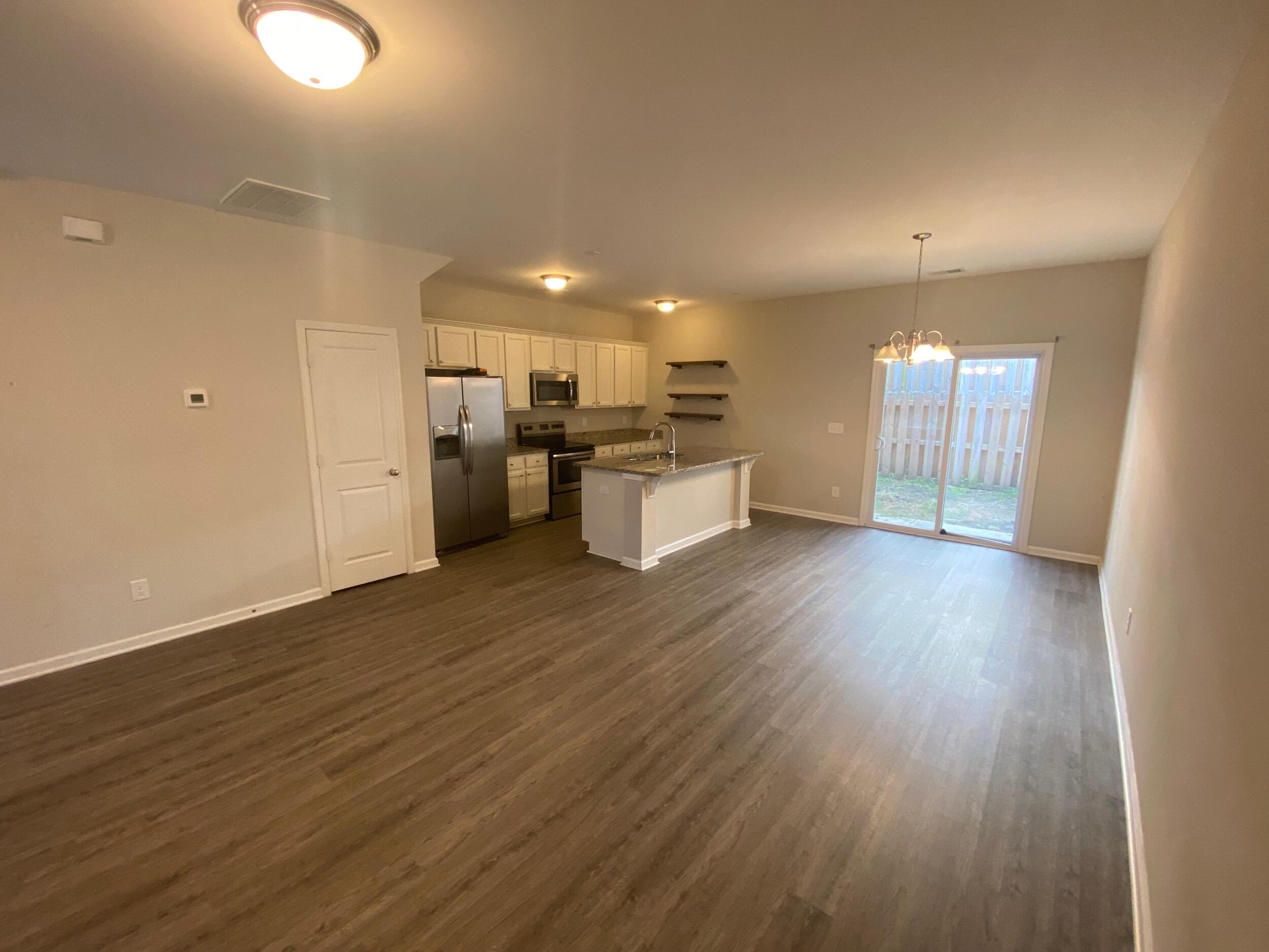 437 Angel Grove Lane Columbia, SC 29210 - Photo 3 of 18 Eat In