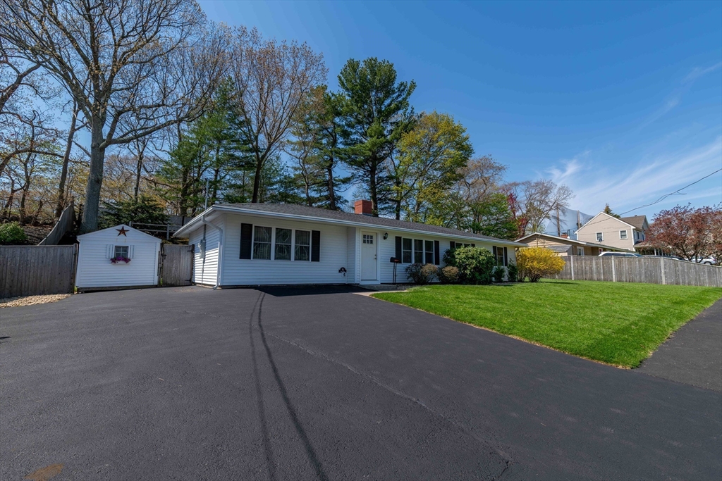 56 Trask Road Peabody, MA 01960 - Photo 4 of 23 Gallery Image 4