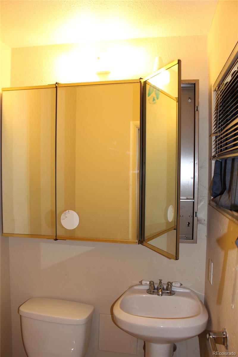 901 Bronco Road Denver, CO 80221 - Photo 8 of 17 Gallery Image 8