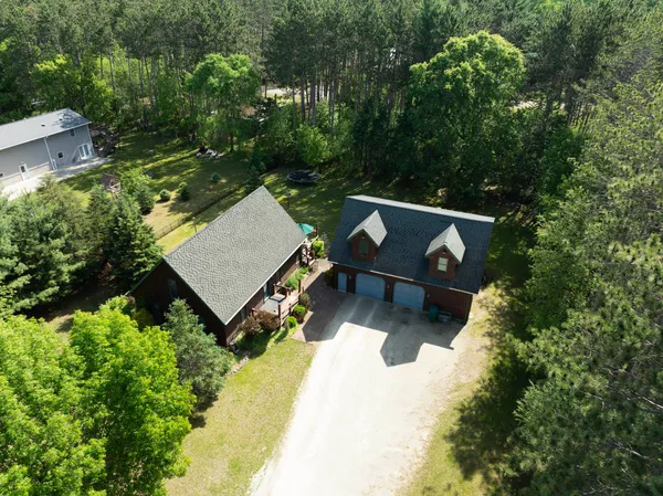 $400,000 | N2208 Cleghorn Road, Waupaca, WI 54981