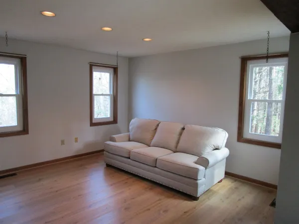 $2,000 | 24 Bobbys Lane, Unit 2, Milford, NH 03055