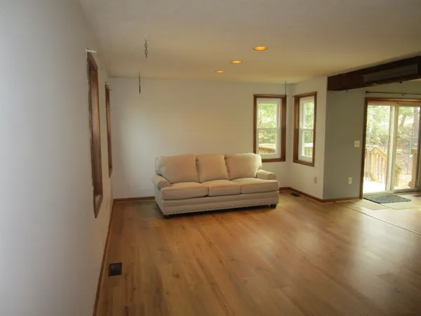 $2,000 | 24 Bobbys Lane, Unit 2, Milford, NH 03055