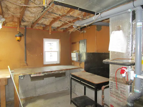 $2,000 | 24 Bobbys Lane, Unit 2, Milford, NH 03055