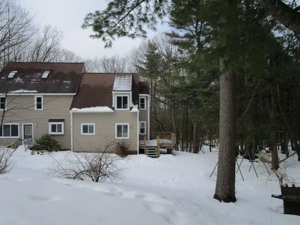 $2,000 | 24 Bobbys Lane, Unit 2, Milford, NH 03055