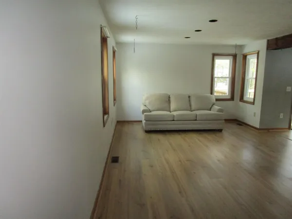 $2,000 | 24 Bobbys Lane, Unit 2, Milford, NH 03055