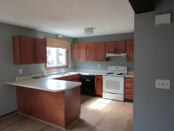 $2,000 | 24 Bobbys Lane, Unit 2, Milford, NH 03055