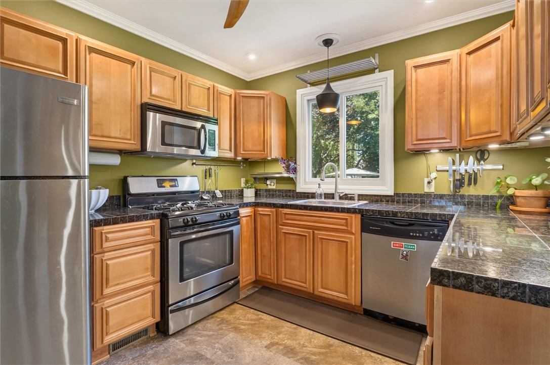 148 Rawlinson Road Irondequoit, NY 14617 - Photo 17 of 50 kitchen