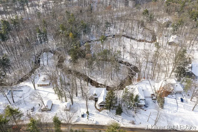 $599,900 | 4857 Division Avenue North, Comstock Park, MI 49321