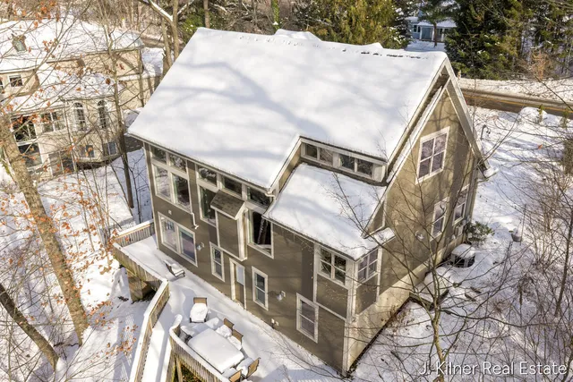 $599,900 | 4857 Division Avenue North, Comstock Park, MI 49321