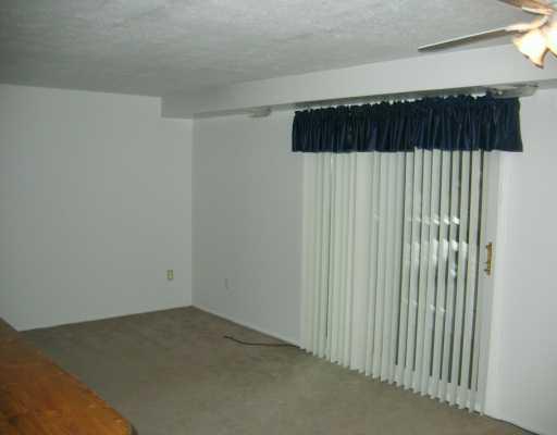 505-23 Hunters Path Road Bridgeville, PA 15017 - Photo 3 of 8 Living Room.