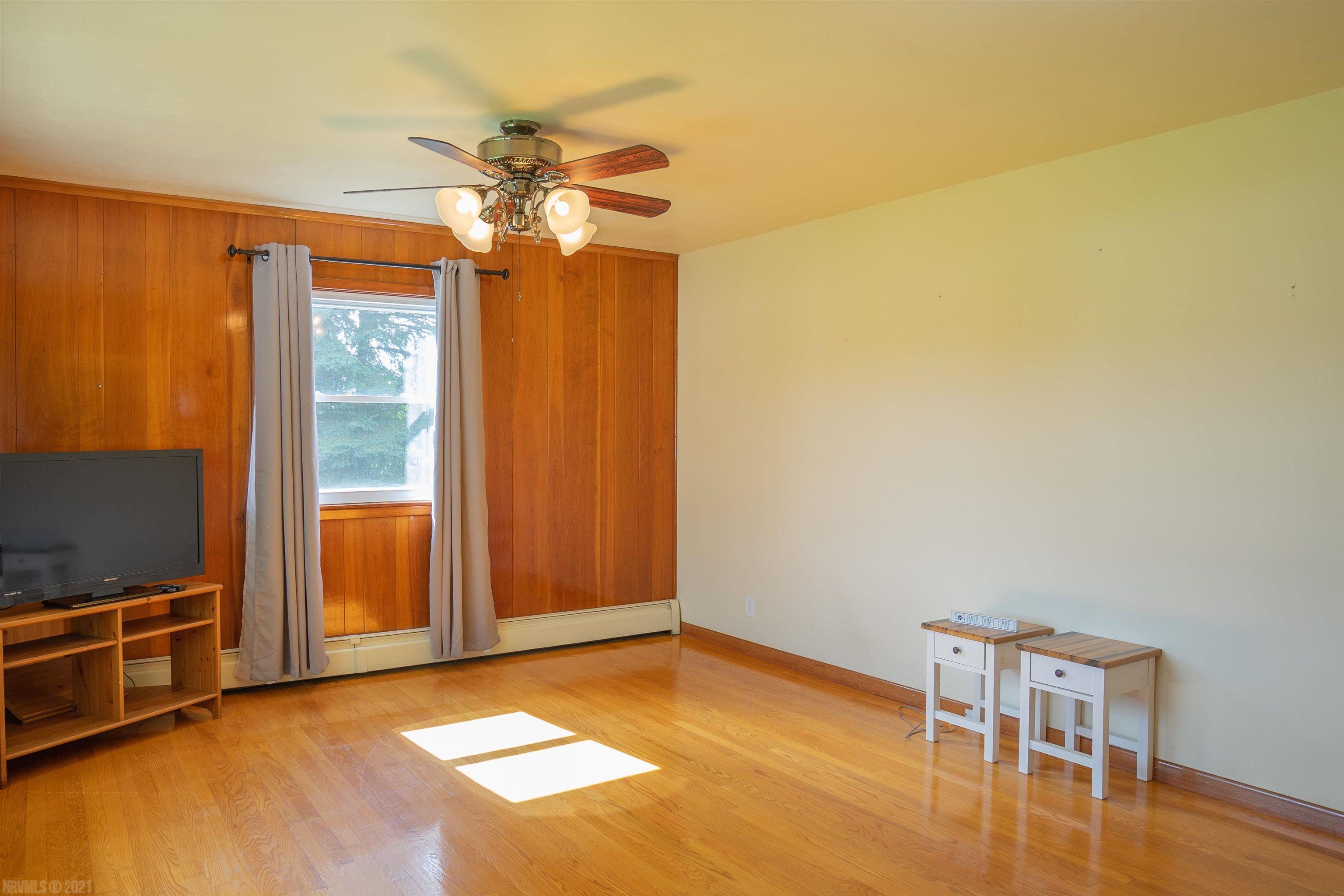 150 Doe Creek Road Pembroke, VA 24136 - Photo 2 of 16 Gallery Image 2
