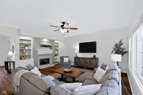 $735,000 | 8765 Lily Court, Zionsville, IN 46077