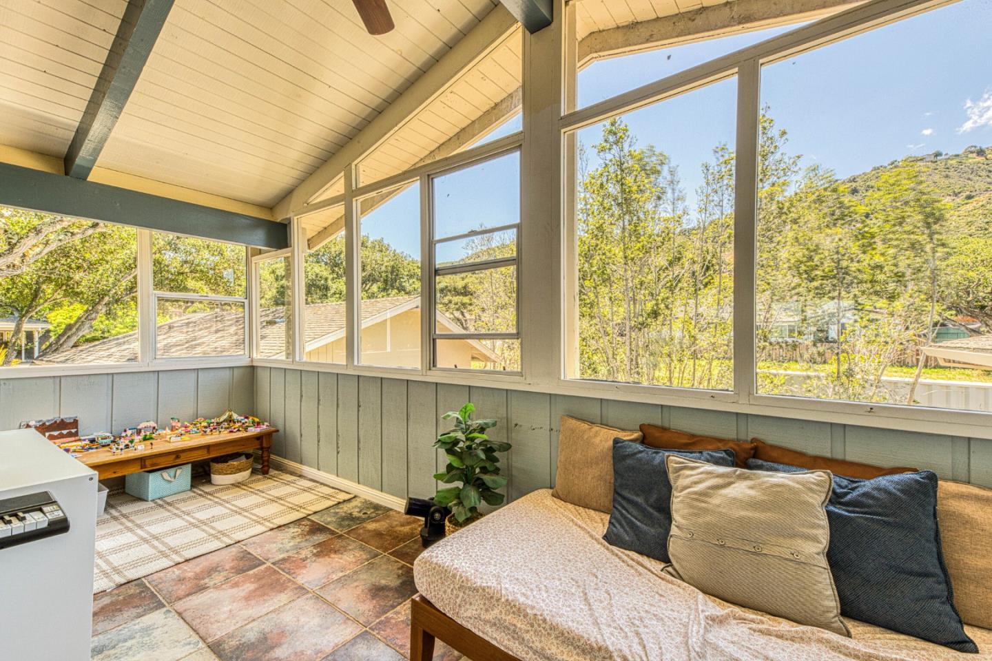 394 Mesa Road Salinas, CA 93908 - Photo 22 of 53 a living room with furniture and a large window