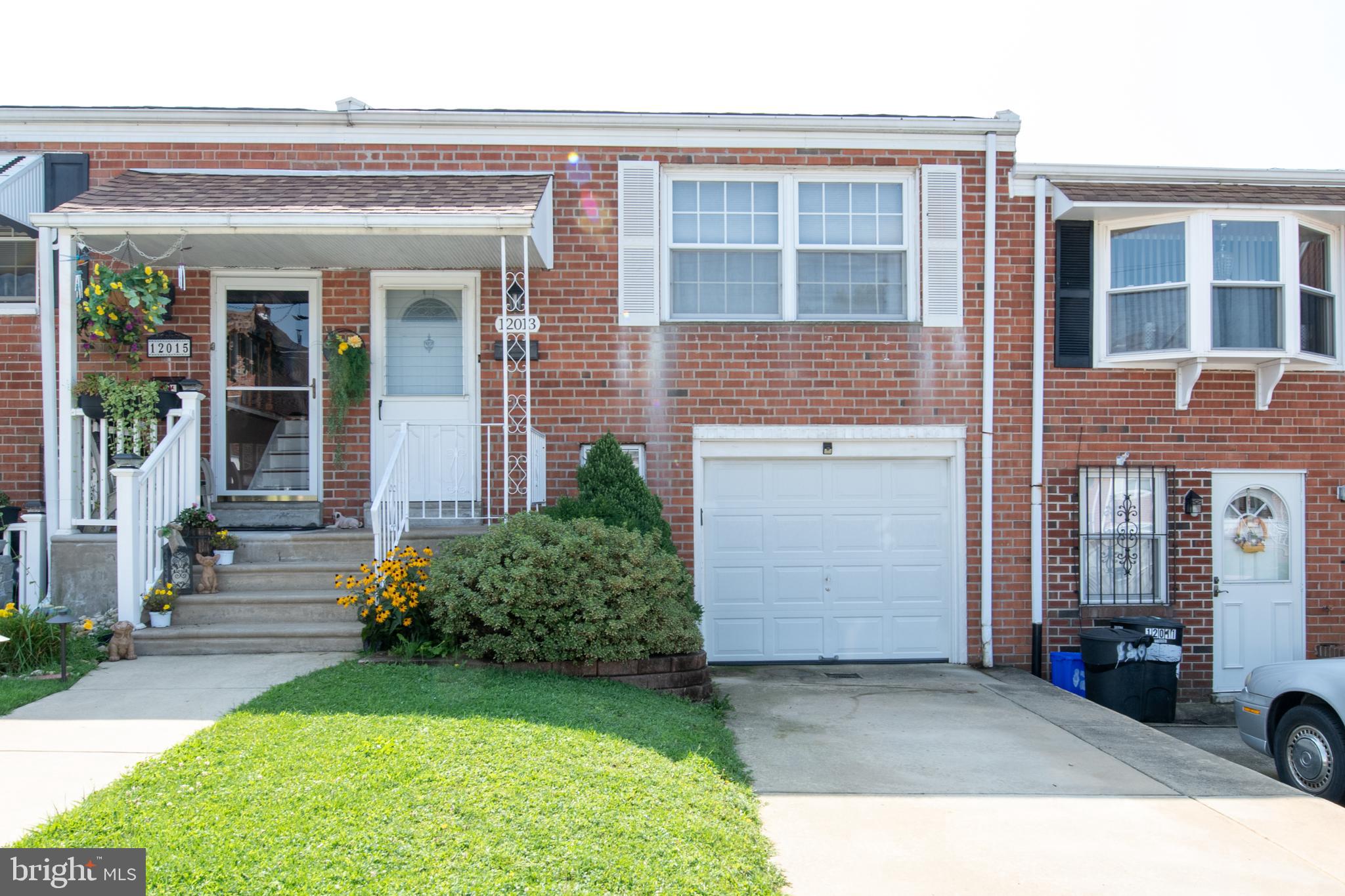 12013 Tyrone Road Philadelphia, PA 19154 - Photo 1 of 26 Front View
