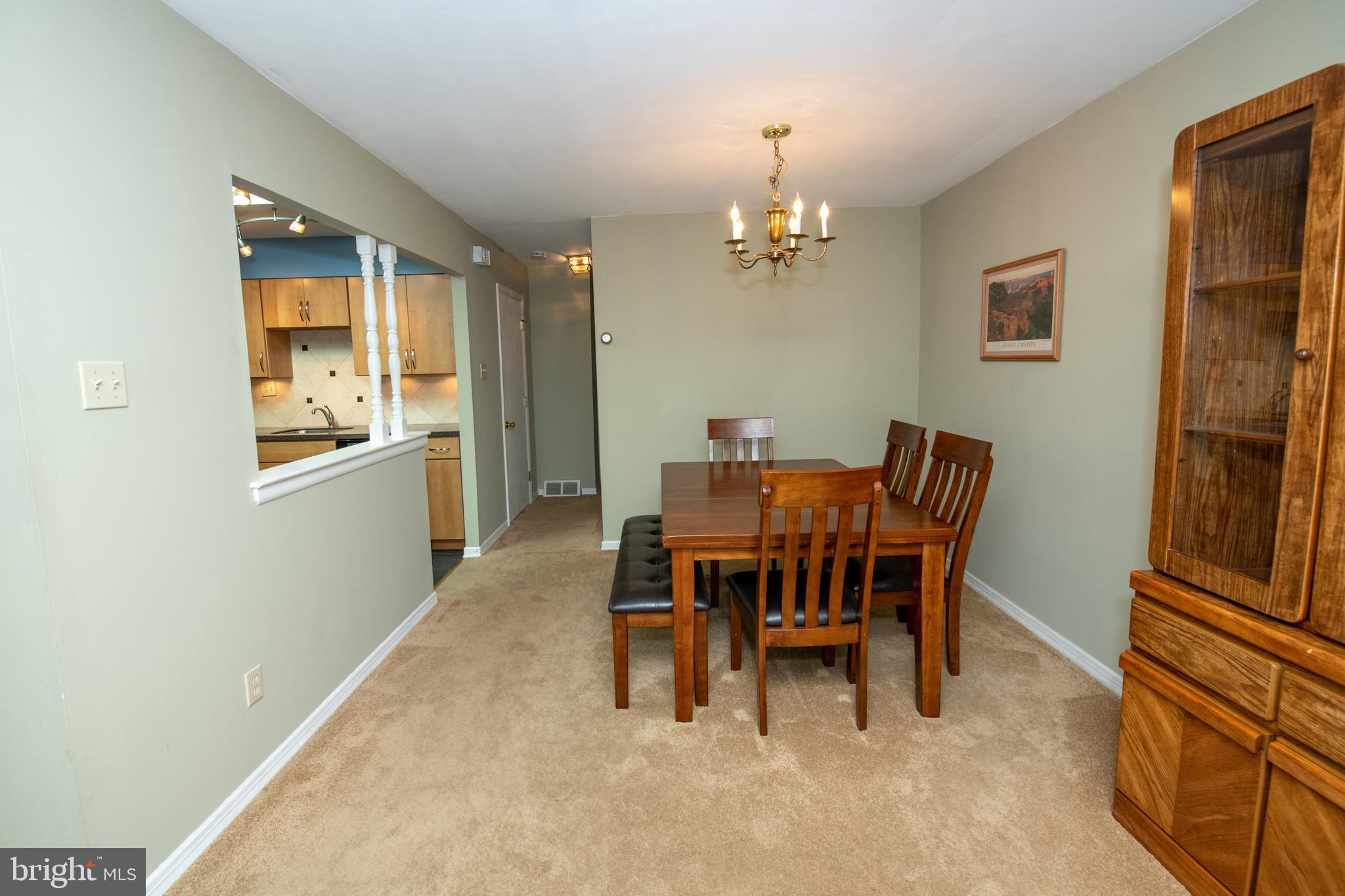 12013 Tyrone Road Philadelphia, PA 19154 - Photo 16 of 26 Dining Area