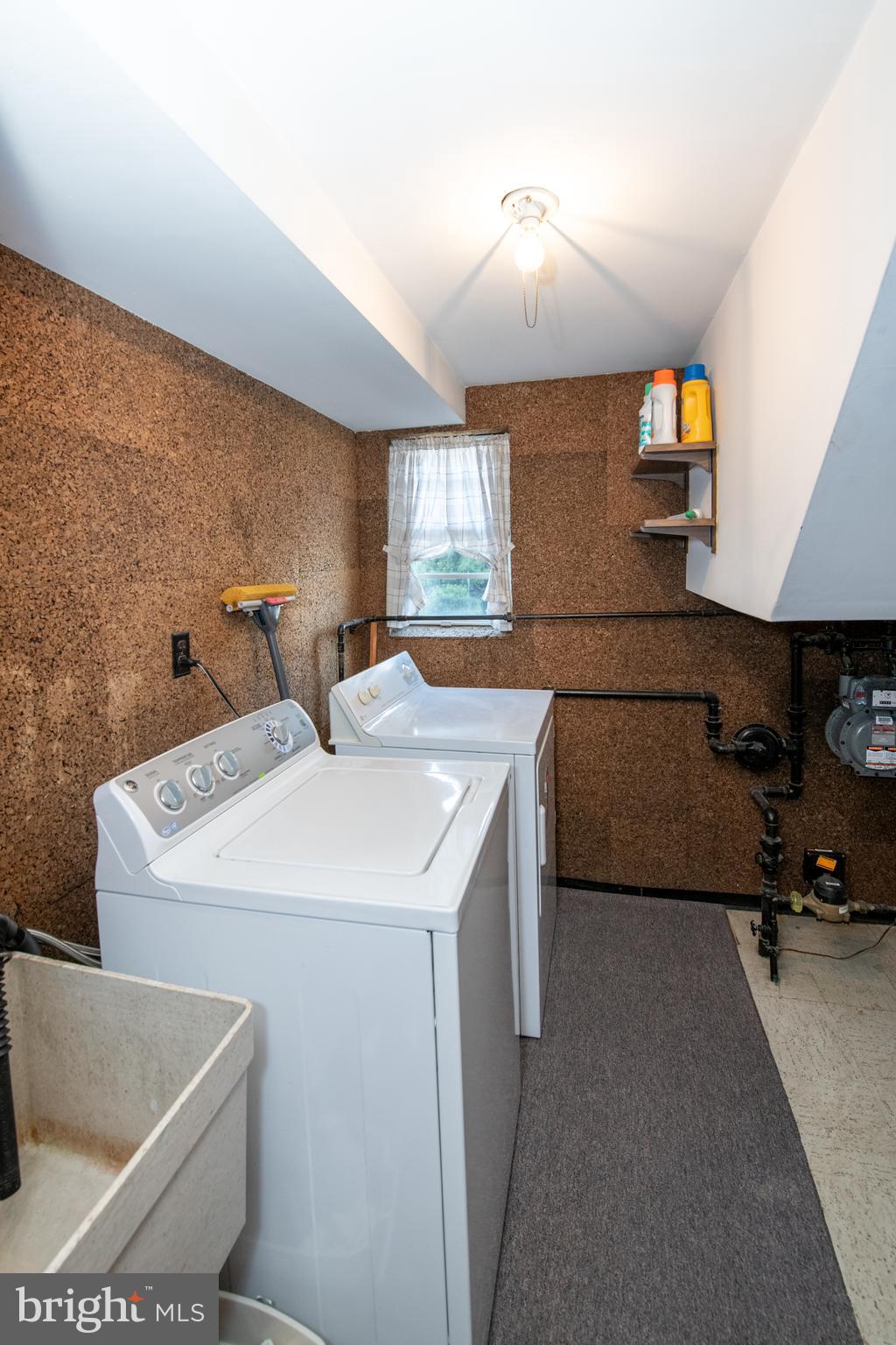 12013 Tyrone Road Philadelphia, PA 19154 - Photo 22 of 26 Lower Level Laundry