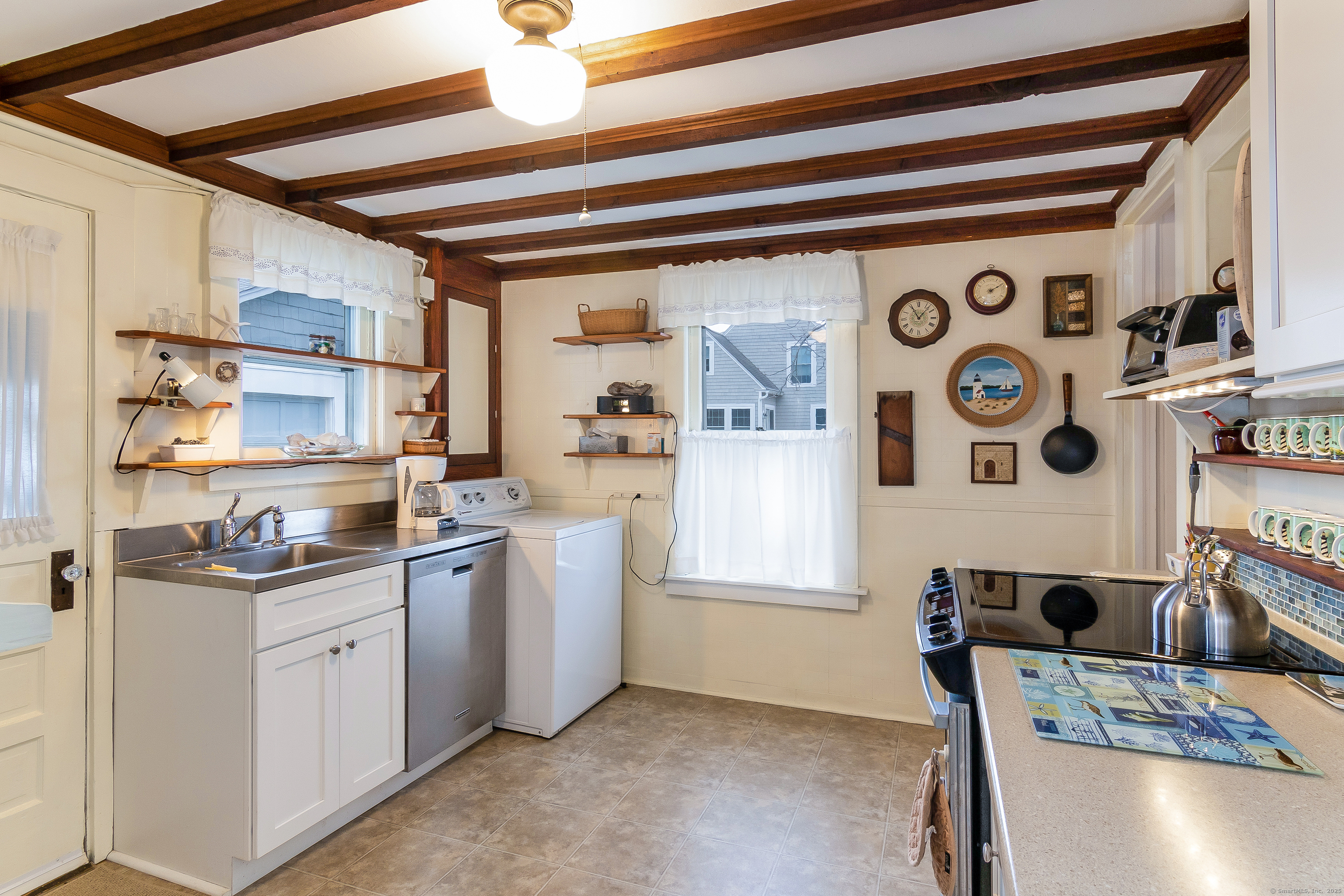 122 Taylor Avenue Madison, CT 06443 - Photo 15 of 28