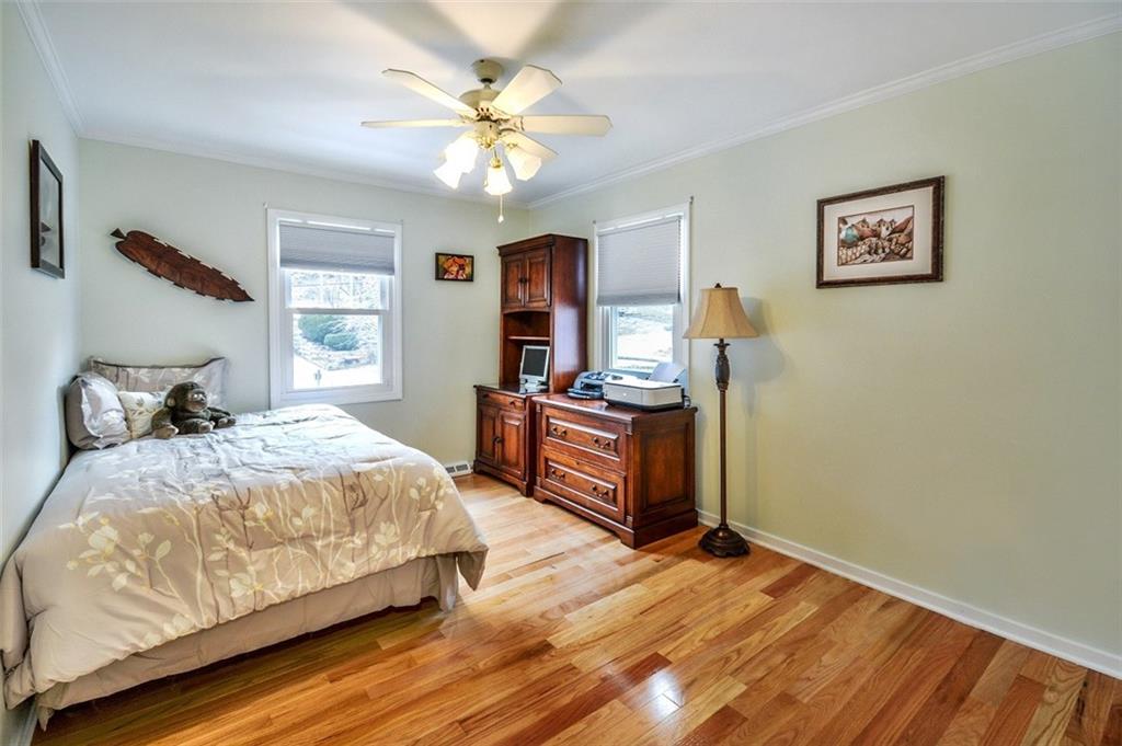 118 Buckhill Road Pittsburgh, PA 15237 - Photo 13 of 20 Gallery Image 13