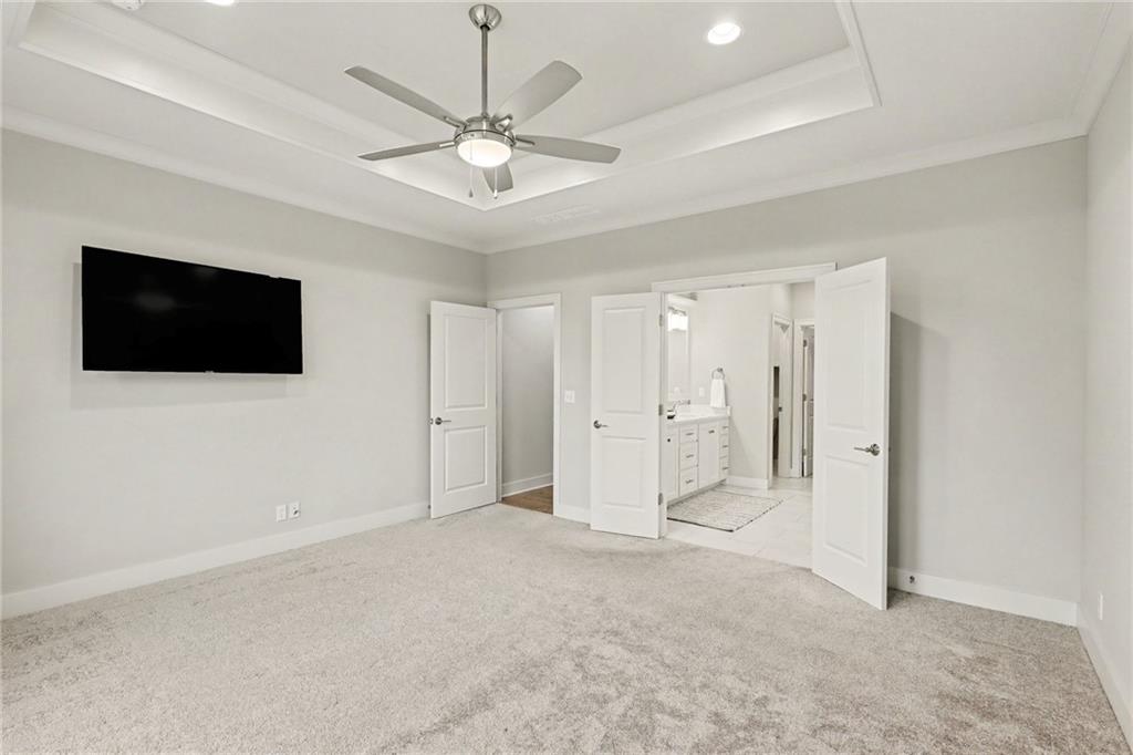 8193 Valley Road Lenexa, KS 66220 - Photo 13 of 36