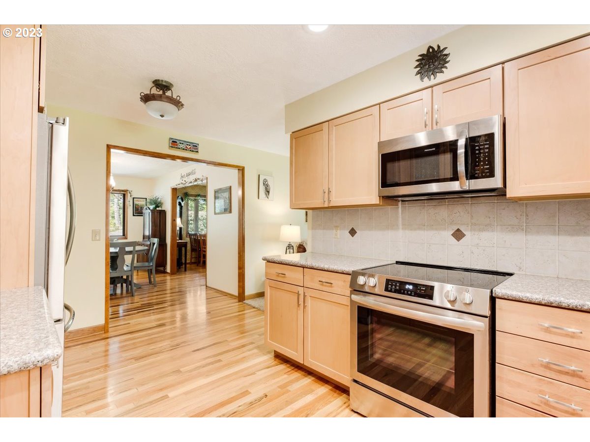 39420 Southeast Allgeier Road Sandy, OR 97055 - Photo 12 of 40 Gallery Image 12