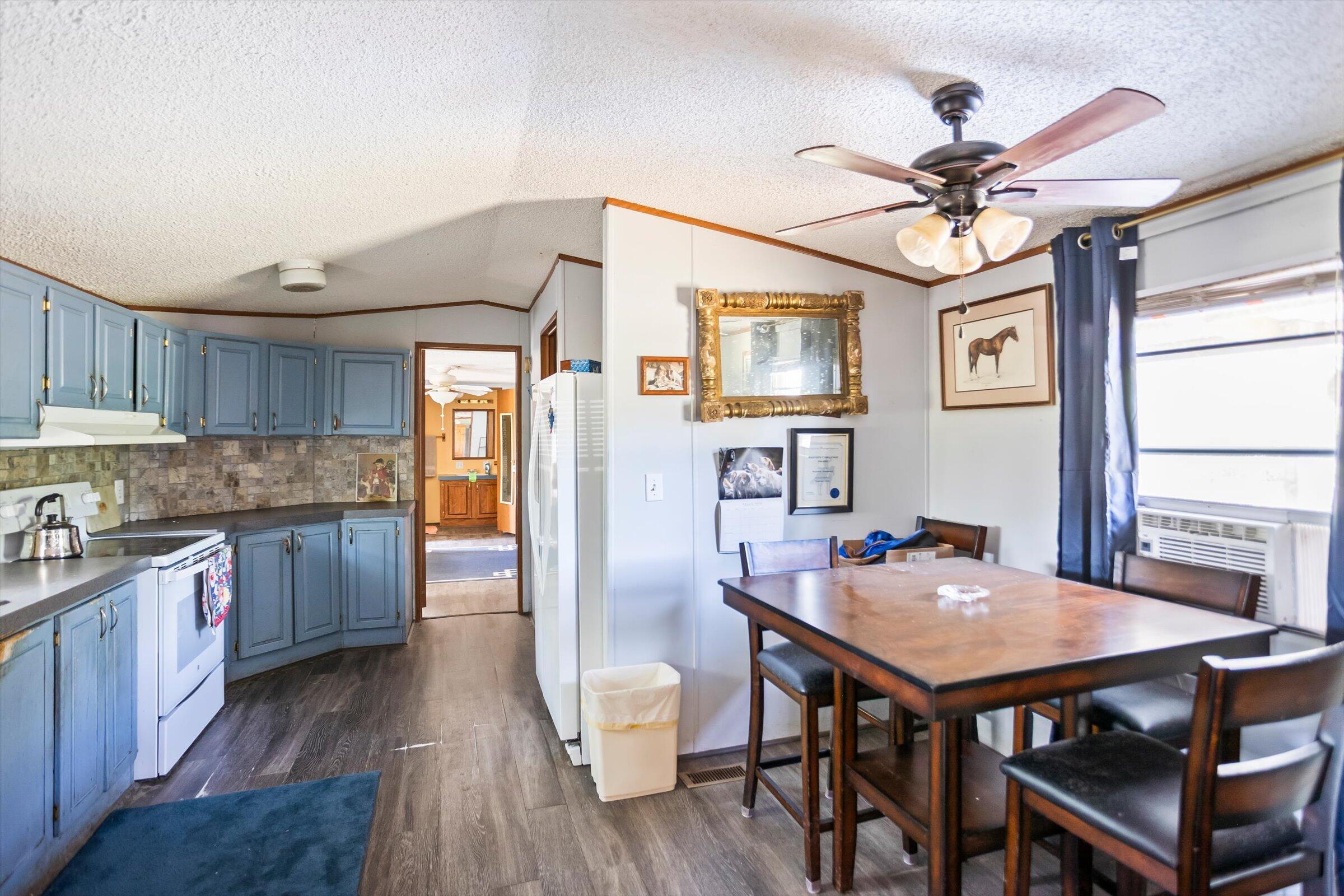 289 Beck Road Williston, SC 29853 - Photo 9 of 28
