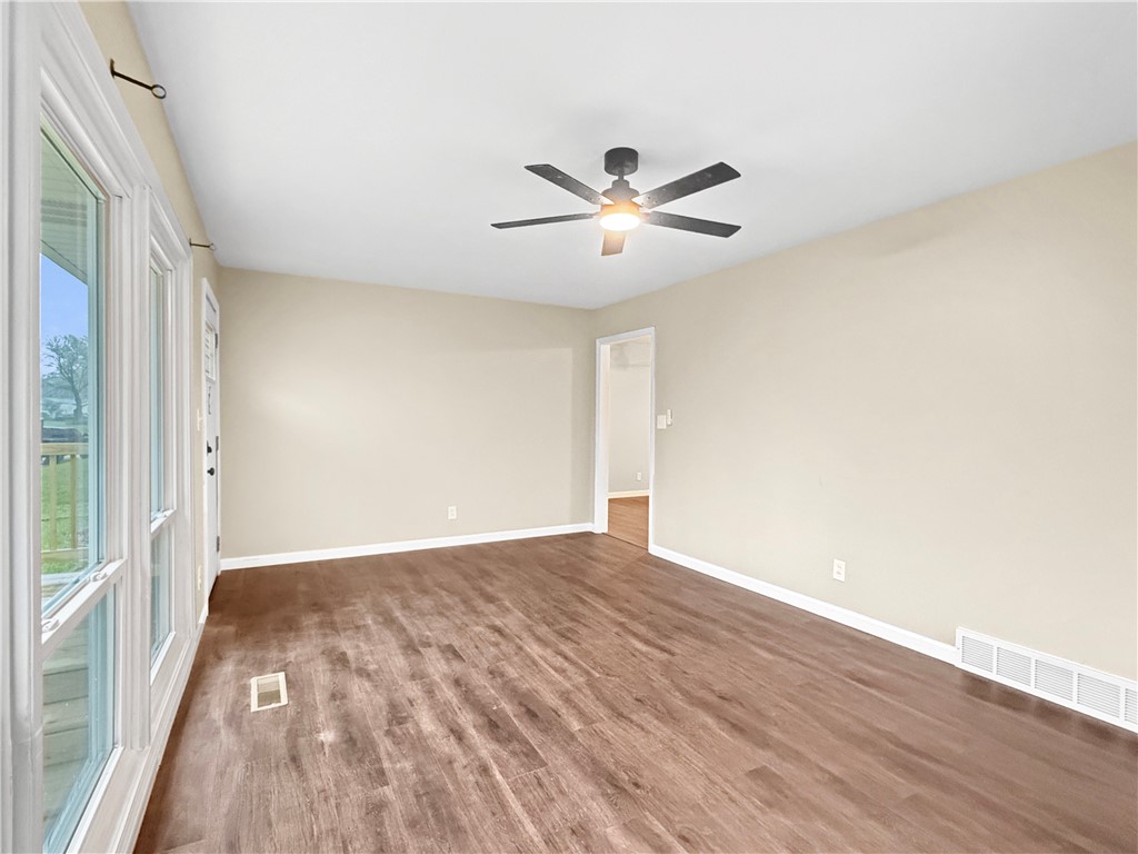 2125 Clearmont Avenue Decatur, IL 62526 - Photo 5 of 22