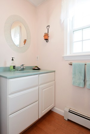 9 Wallace Road Sturbridge, MA 01566 - Photo 12 of 16