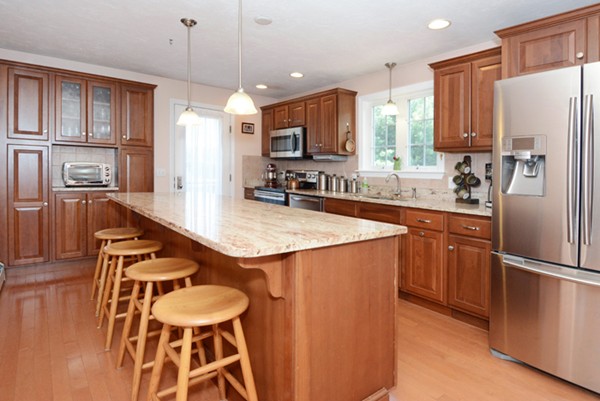 9 Wallace Road Sturbridge, MA 01566 - Photo 3 of 16