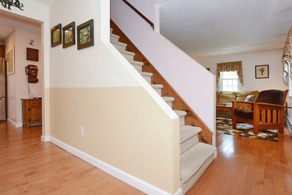 9 Wallace Road Sturbridge, MA 01566 - Photo 6 of 16