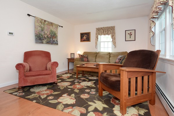 9 Wallace Road Sturbridge, MA 01566 - Photo 7 of 16