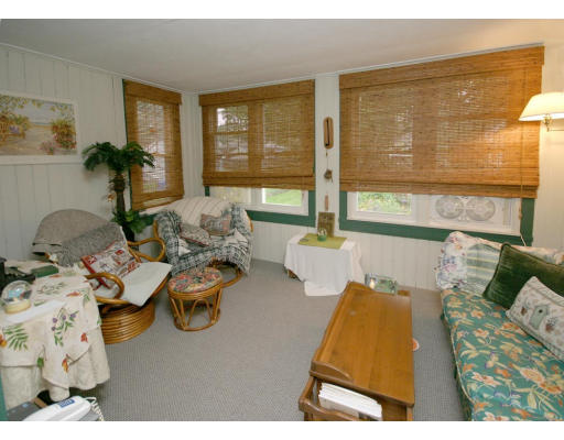 95 Athol Street Springfield, MA 01107 - Photo 7 of 11