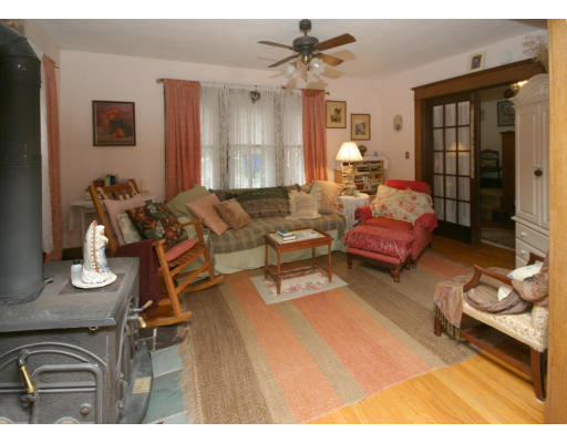 95 Athol Street Springfield, MA 01107 - Photo 9 of 11