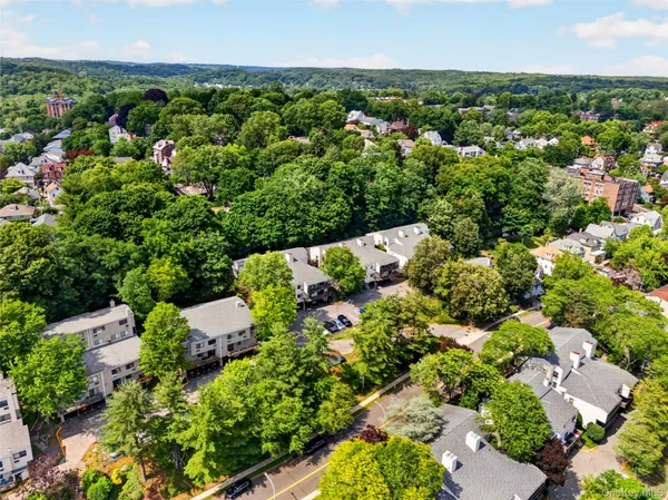 $429,999 | 23 Hillside Terrace, Unit D, White Plains, NY 10601