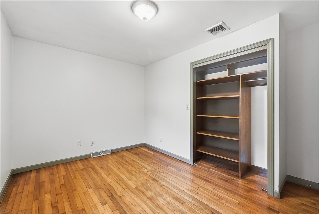 455 Lake Road Tiverton, RI 02878 - Photo 10 of 27 Gallery Image 10